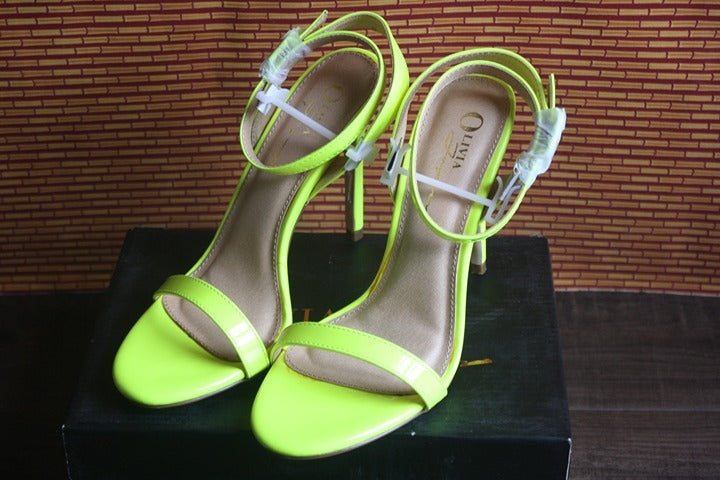 Heels size 7 Fashionnova