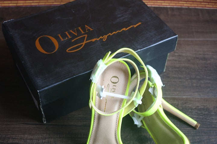 Heels size 7 Fashionnova