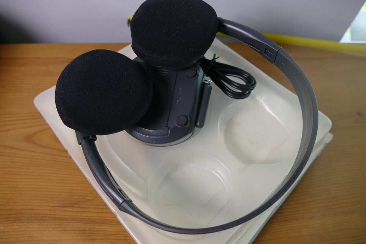 Wireless Dual Frequency FM Transmitter Headphones