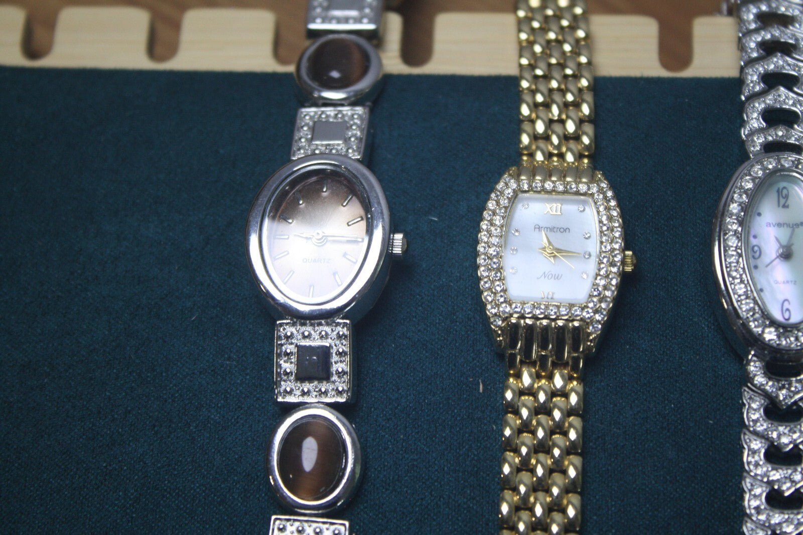 Set of 5 Women's Fashion Wrist Watches with Decorative Bands