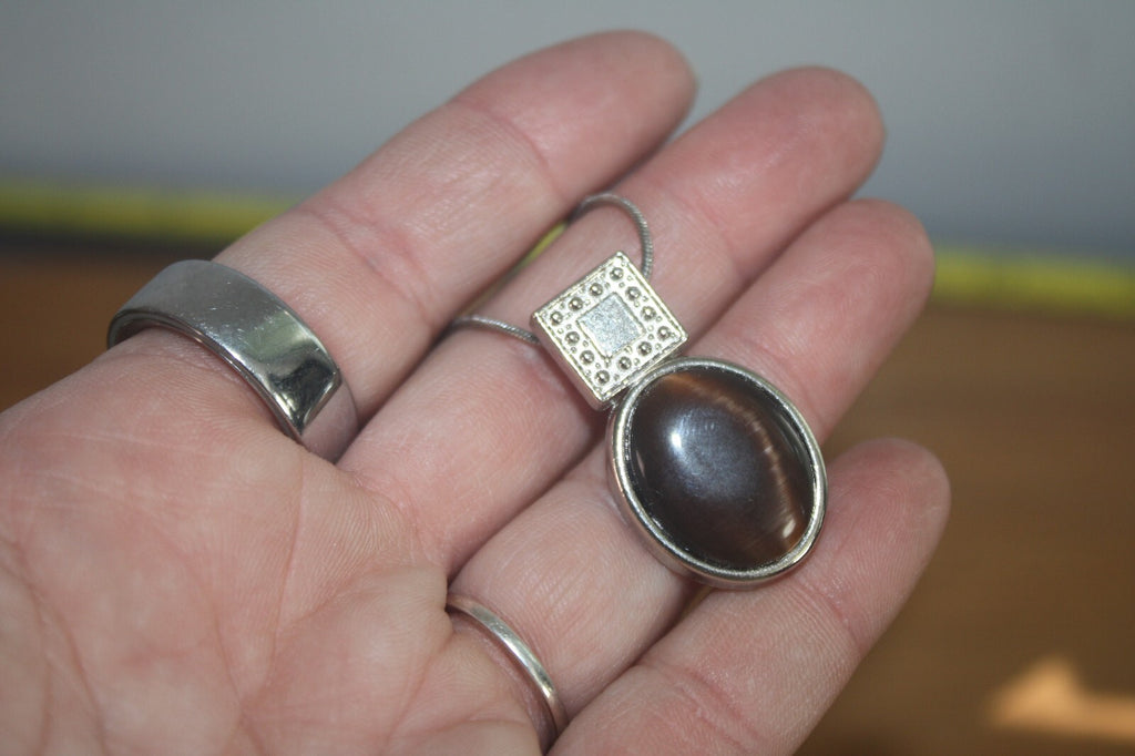 Vintage Silver Tone Pendant Necklace with Brown Oval Stone