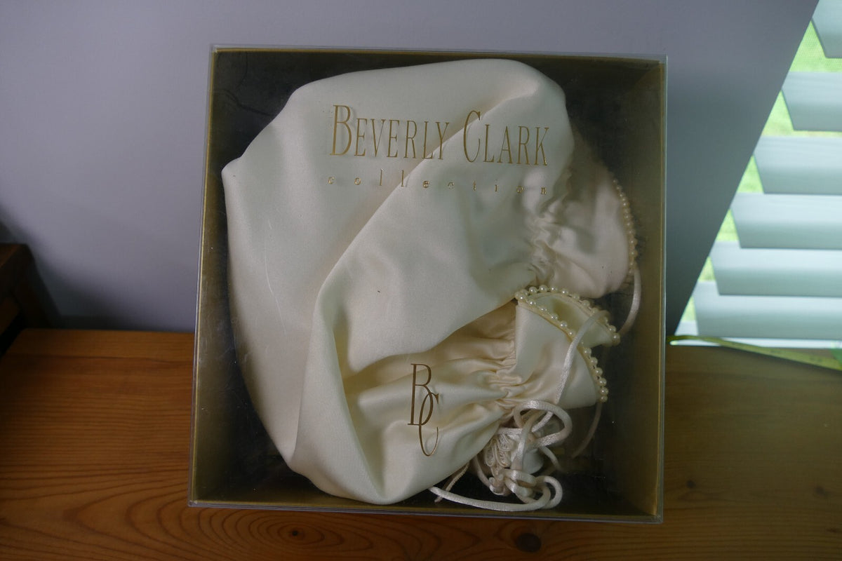 Beverly Clark Collection Bridal Satin Bonnet and Garter Set