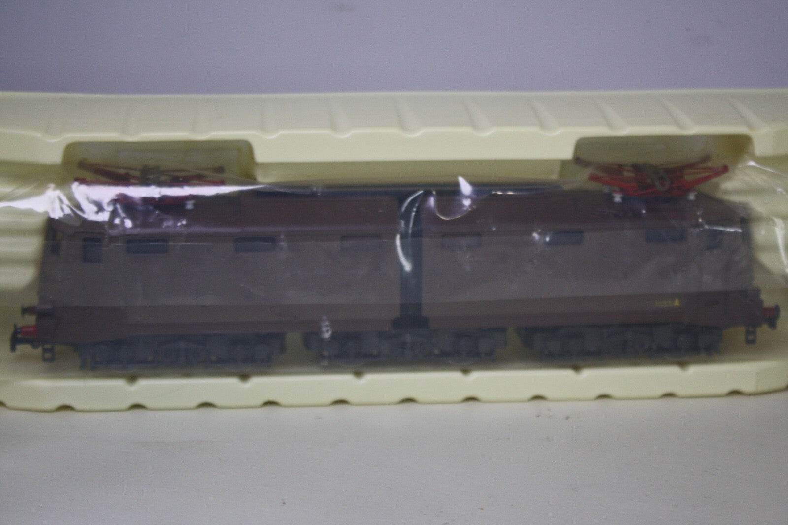 Rivarossi HO Scale Electric Locomotive Model E.636 381