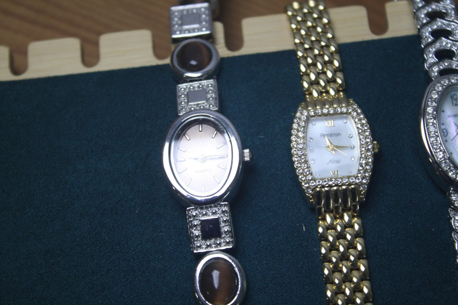 Set of 5 Women's Fashion Wrist Watches with Decorative Bands