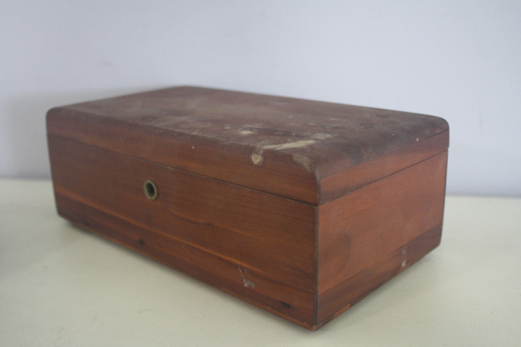 Vintage Lane Miniature Cedar Chest