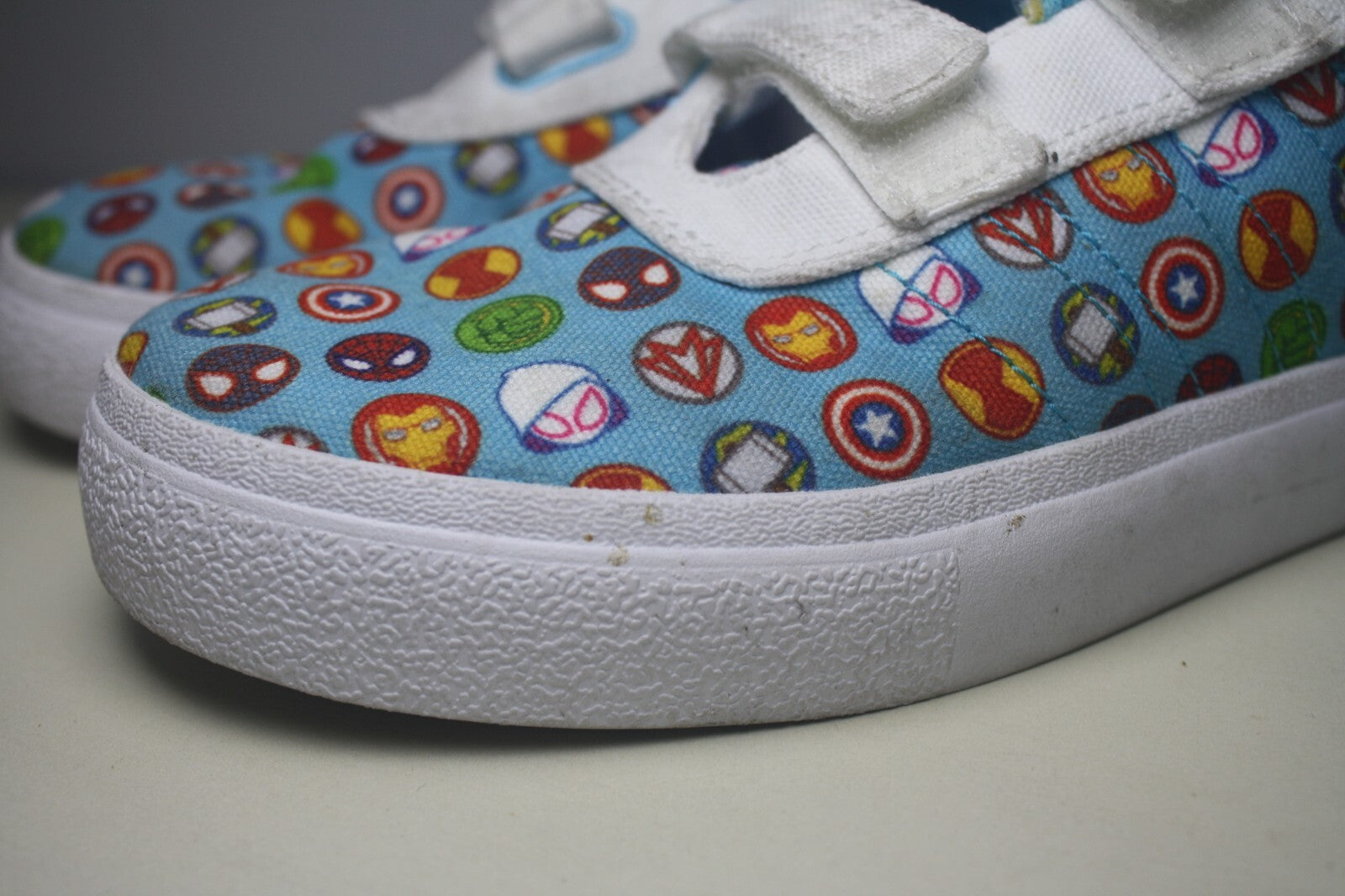 Adidas Marvel Super Hero Adventures Kids Sneakers Size 3