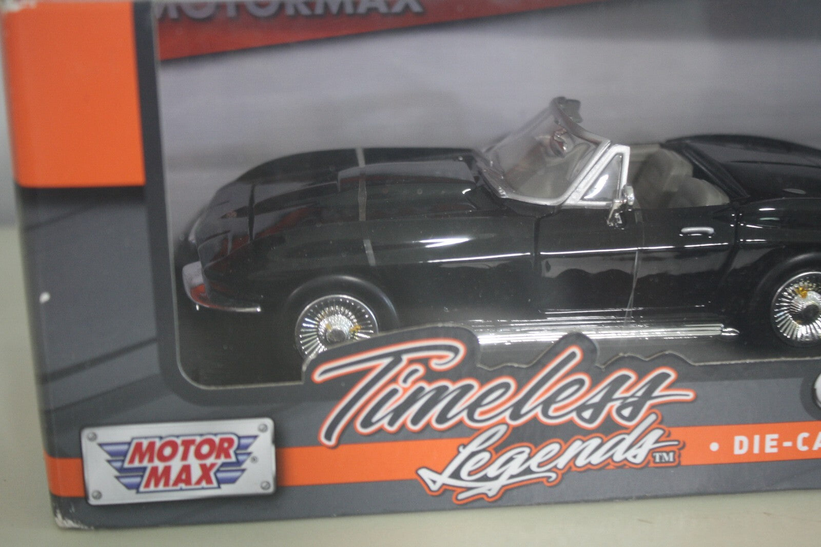 Motor Max 1:24 Scale Diecast Black 1967 Chevrolet Corvette