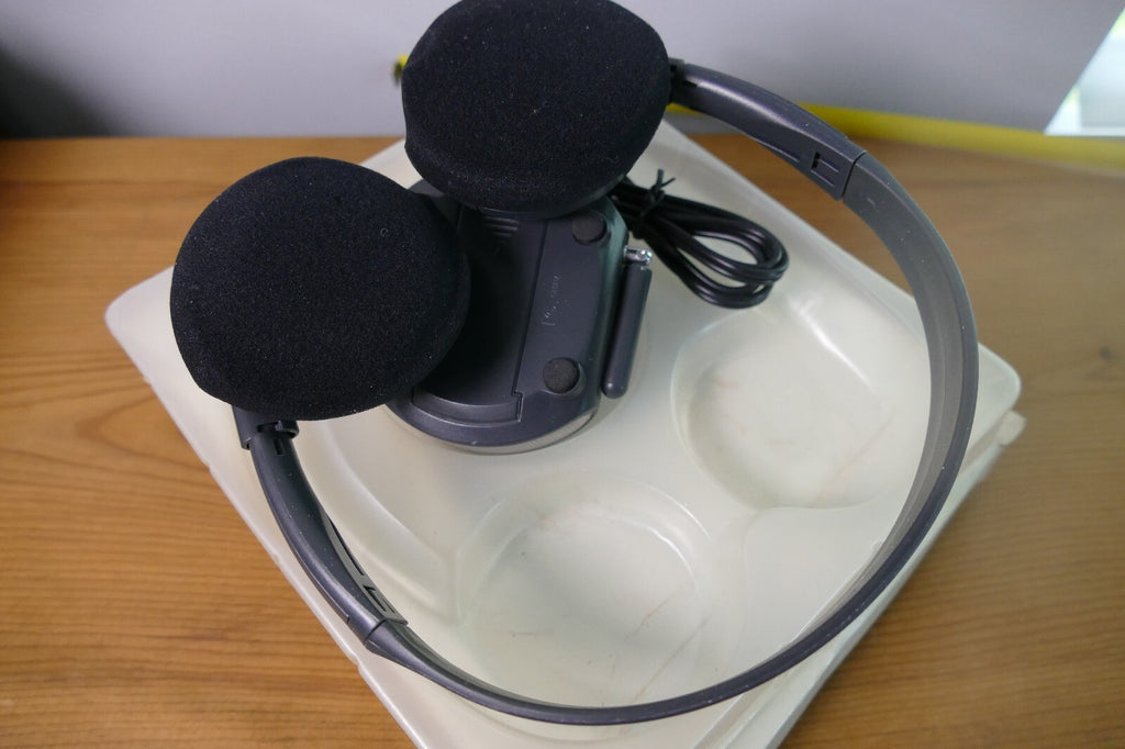 Wireless Dual Frequency FM Transmitter Headphones