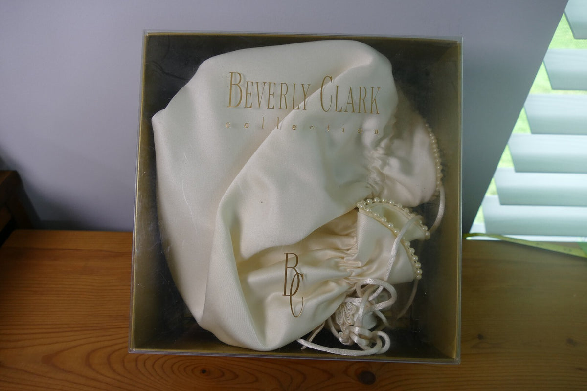 Beverly Clark Collection Bridal Satin Bonnet and Garter Set