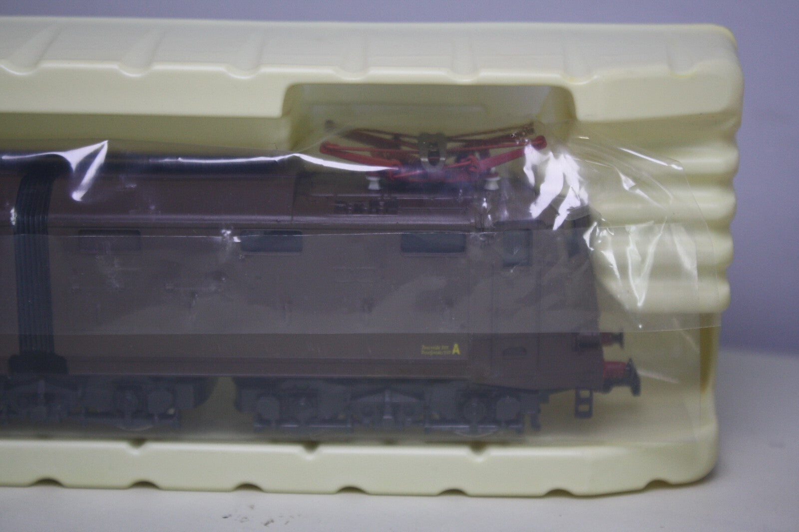 Rivarossi HO Scale Electric Locomotive Model E.636 381