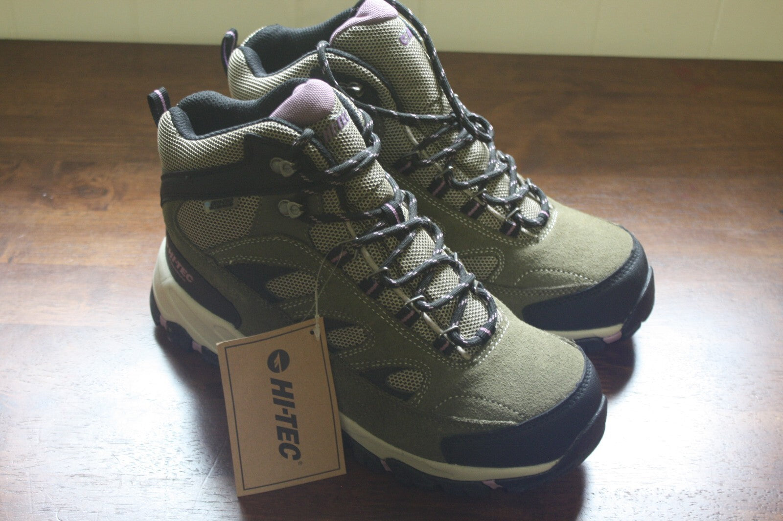 Hi-Tec Women's Waterproof Hiking Boots Size 9.5 M