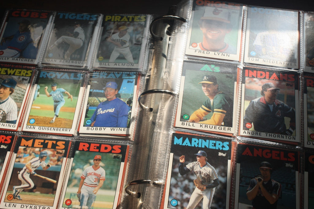 Vintage 1986 Topps Baseball Card Collection in Binder
