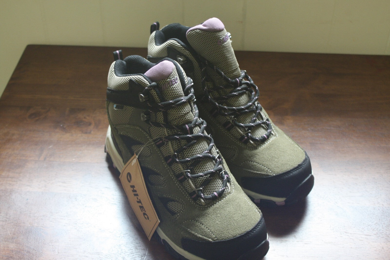 Hi-Tec Women's Waterproof Hiking Boots Size 9.5 M