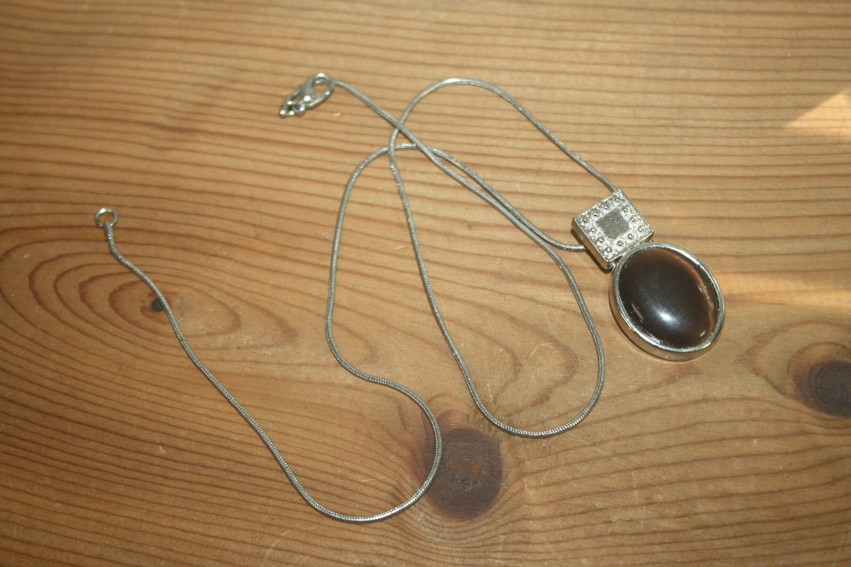 Vintage Silver Tone Pendant Necklace with Brown Oval Stone