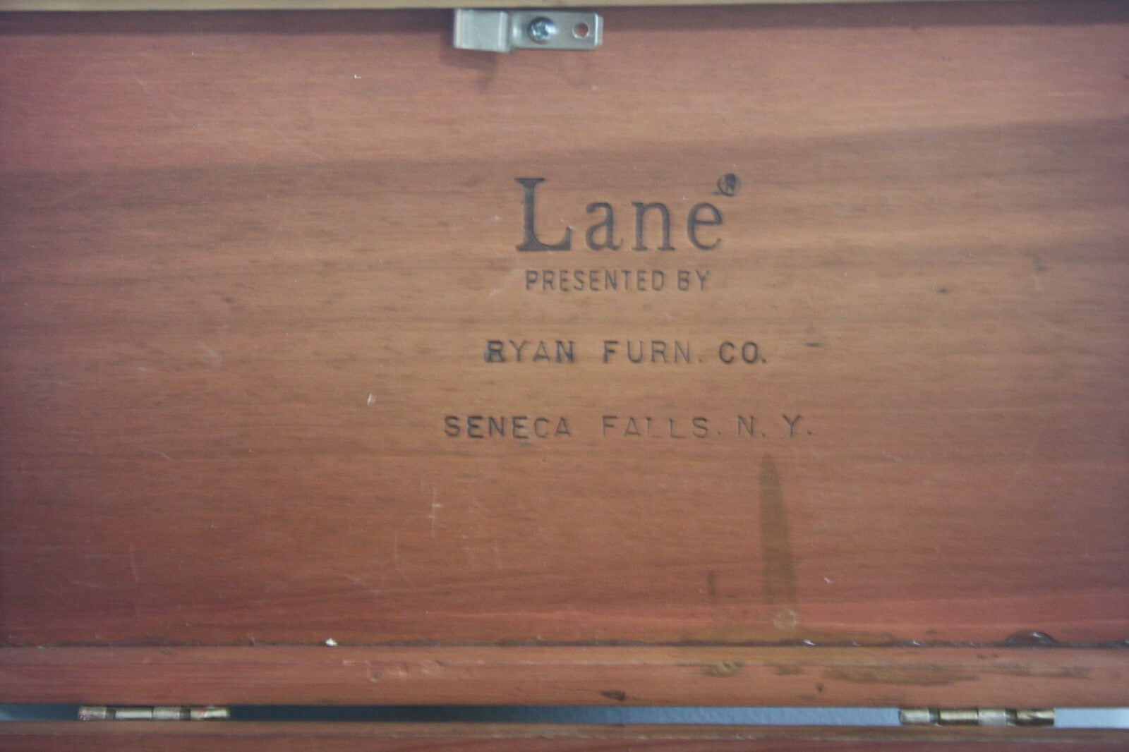 Vintage Lane Miniature Cedar Chest