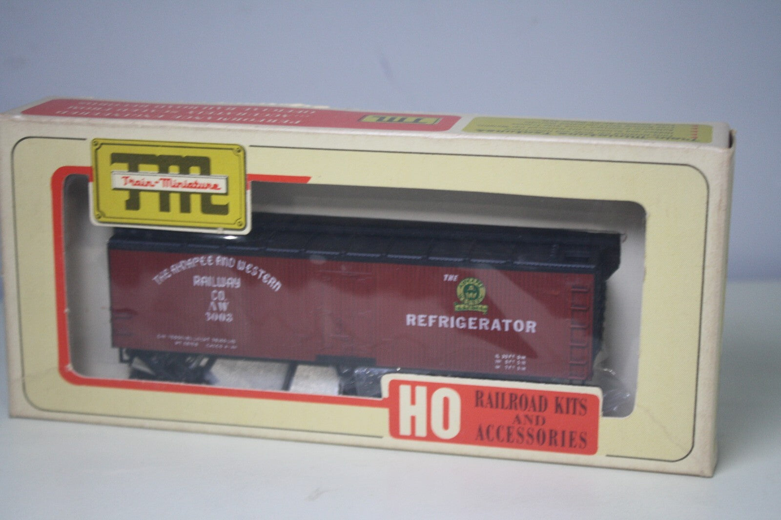 TML HO Scale A&W Railroad 40' Wood Sheathed Refrigerator Car Model