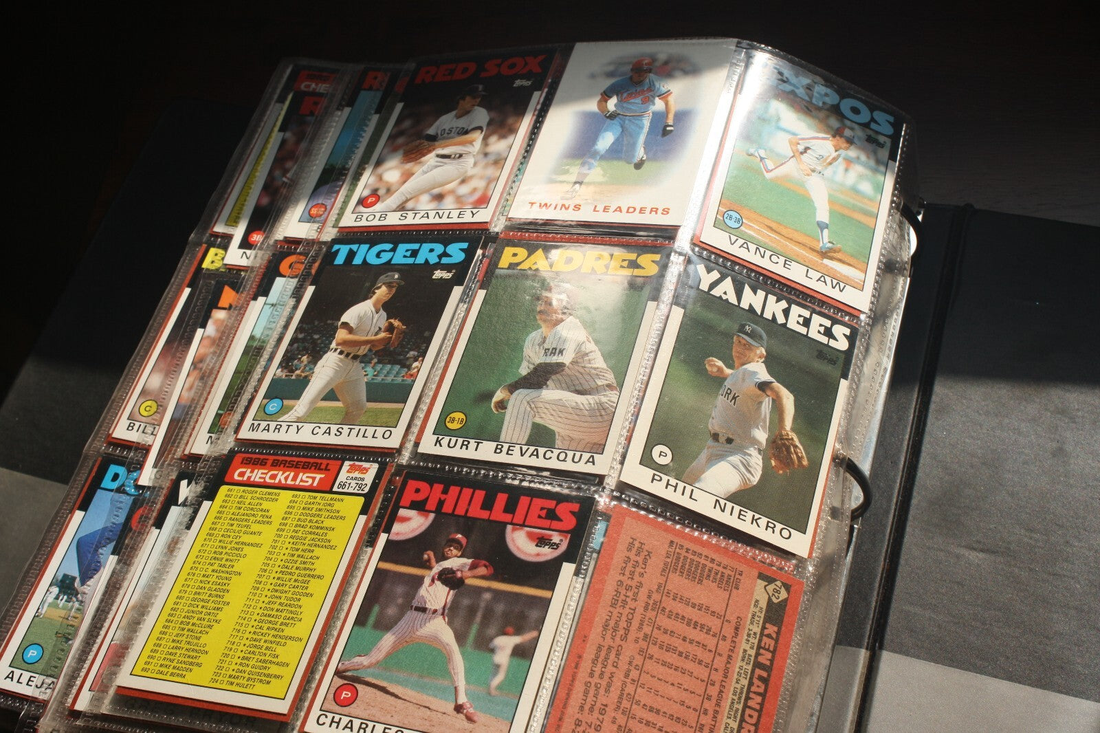 Vintage 1986 Topps Baseball Card Collection in Binder