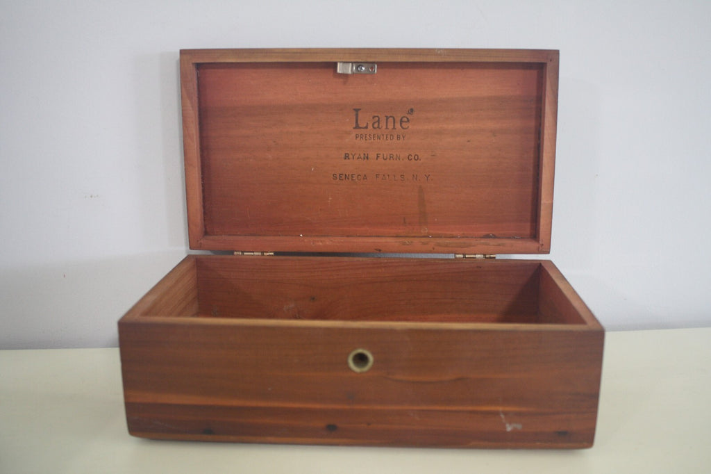 Vintage Lane Miniature Cedar Chest