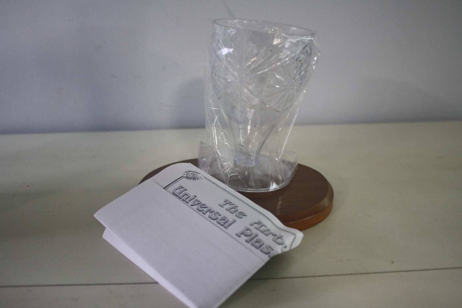 Airborne Glass Universal Plastic (PET) Bottle Model - Gimmicked Magic Trick