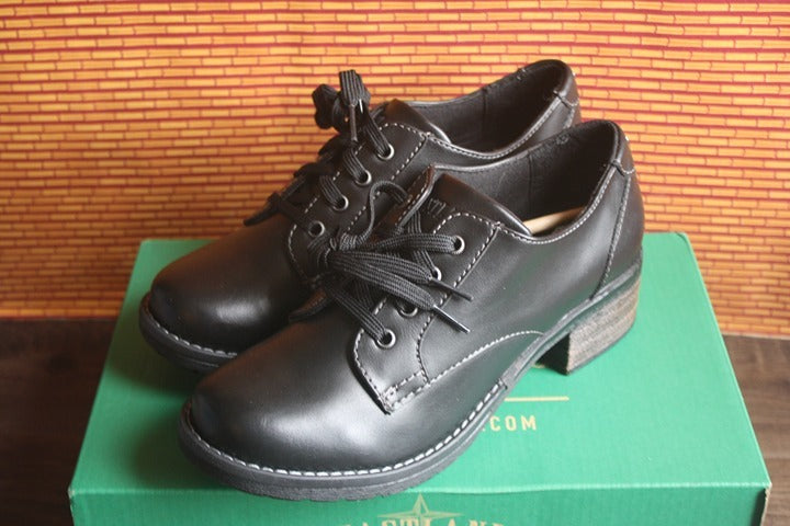 Eastland Women's Trish Oxfords